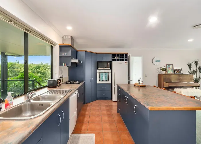 Spacious Family Retreat With Huge Garden - Up To 11 Guests Ferienhaus *