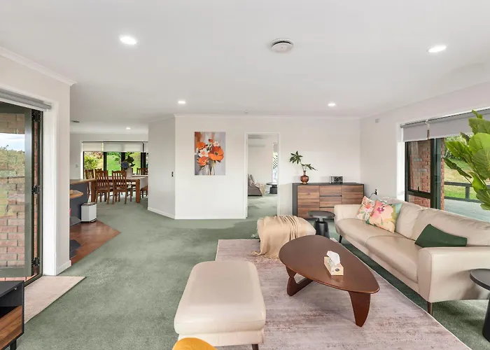 Spacious Family Retreat With Huge Garden - Up To 11 Guests Rotorua