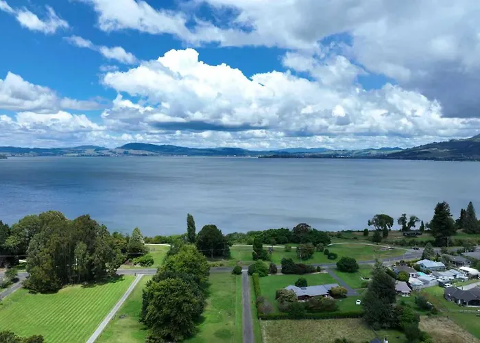 Hébergement de vacances Private 4br Family Retreat With Huge Garden Near *