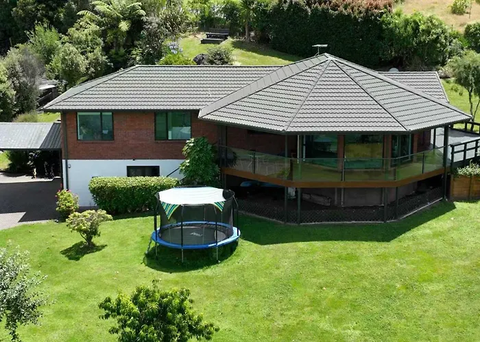 Private 4br Family Retreat With Huge Garden Near